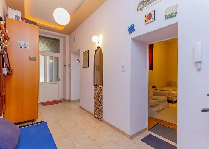 Synagogue Loft 3br Free Parking アパート ブダペスト