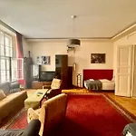 Daire Synagogue Loft 3br Free Parking *
