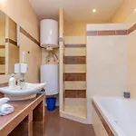 Synagogue Loft 3br Free Parking Budapest