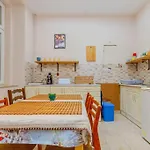 Synagogue Loft 3br Free Parking Daire Budapeşte
