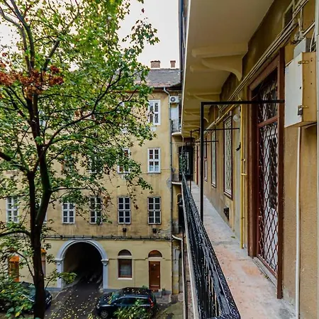 Daire Synagogue Loft 3br Free Parking Budapeşte